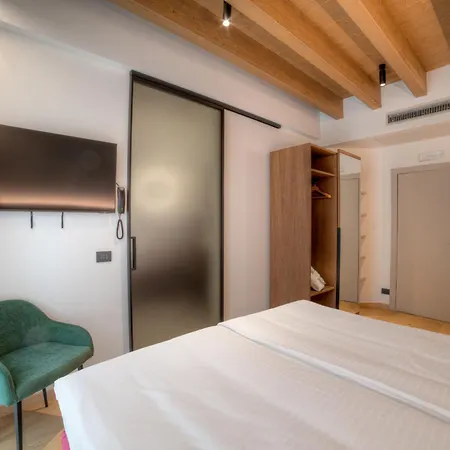 Hotel Wine San Carlo - Relais & - Boutique 4*