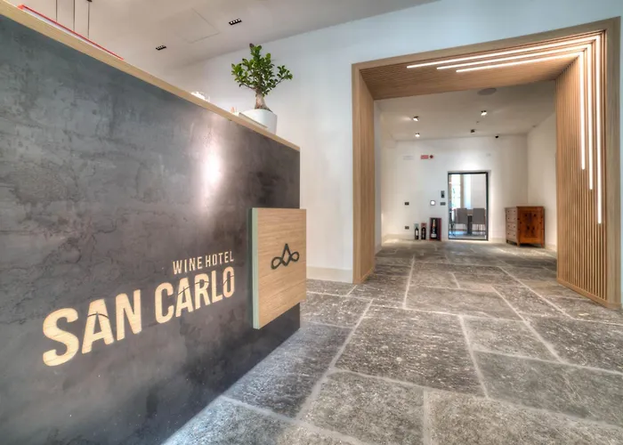 Wine San Carlo - Boutique & - Ristorante ホテル