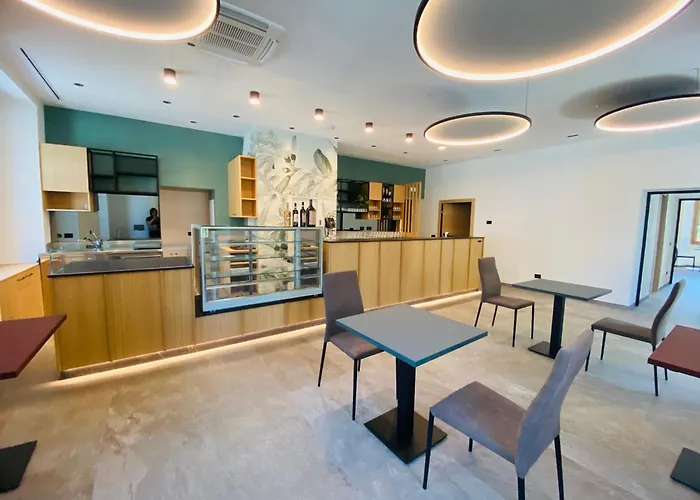 Wine San Carlo - Boutique & - Ristorante Chiuro