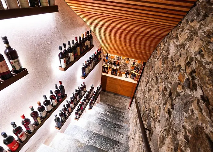 Wine San Carlo - Boutique & - Ristorante 4* Chiuro